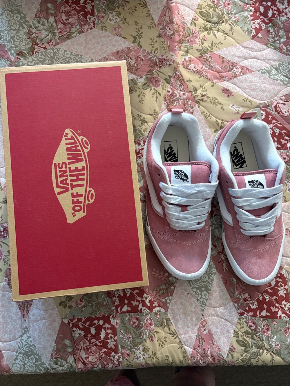 Vans Old Skool Rose Pink Suede & Canvas Sneakers new with box, womans 11